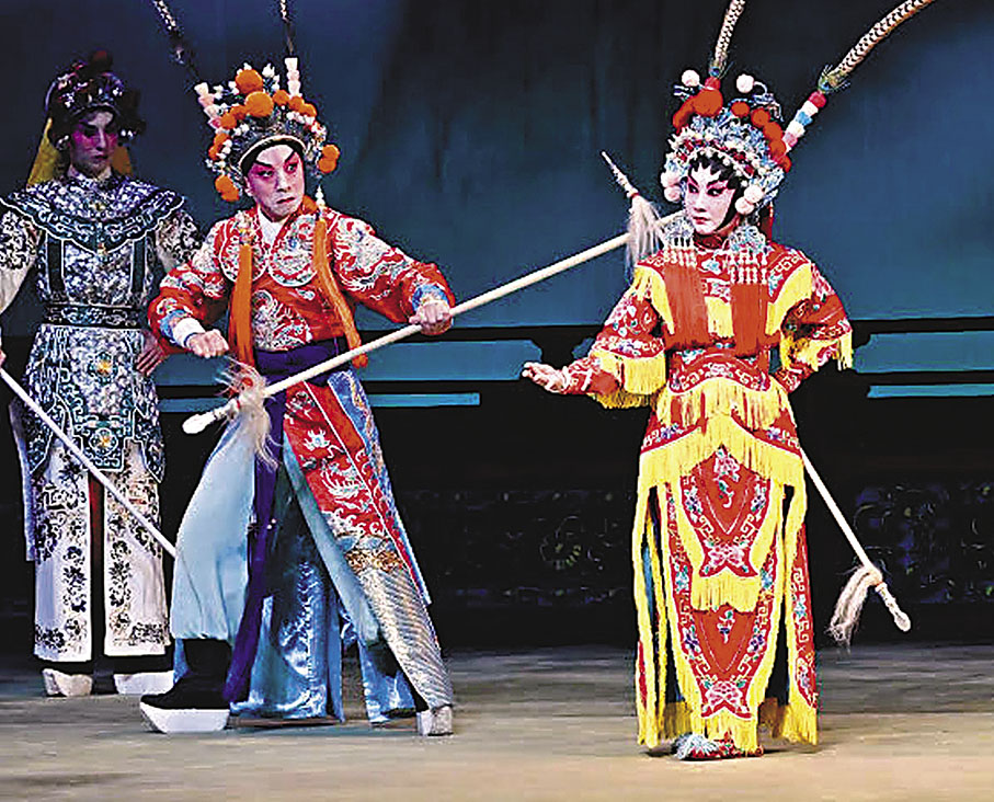 ◆李龍和御玲瓏之前曾合作演出不同性質的劇目。