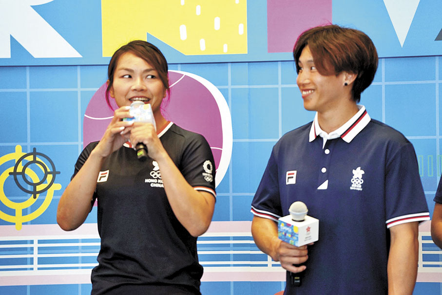 ◆李慧詩（左）表示一直夢想環遊世界。 香港文匯報記者郭正謙  攝