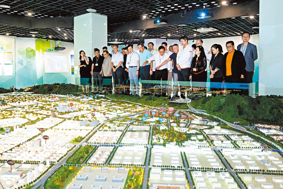 ◆立法會代表團前往廈門考察海滄生物醫藥港。