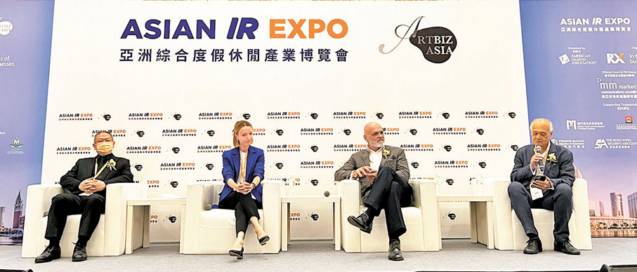 ◆澳門大學特聘教授梁藍波、法國五月藝術節合作夥伴項目主管Claire Johnson、藝術家君士坦丁及澳門歐洲研究學會主席麥健志探討「穿越東西的藝術」。