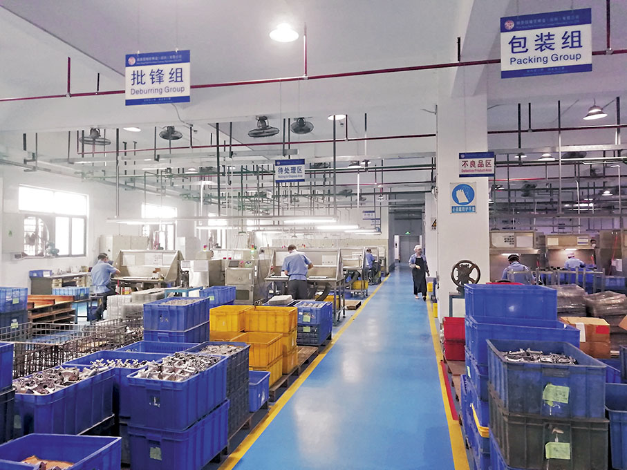 ◆蔡子芳表示，市場加劇洗牌有利堅持創新和高效管理的企業，並將迎來發展機遇。圖為其龍華工廠。