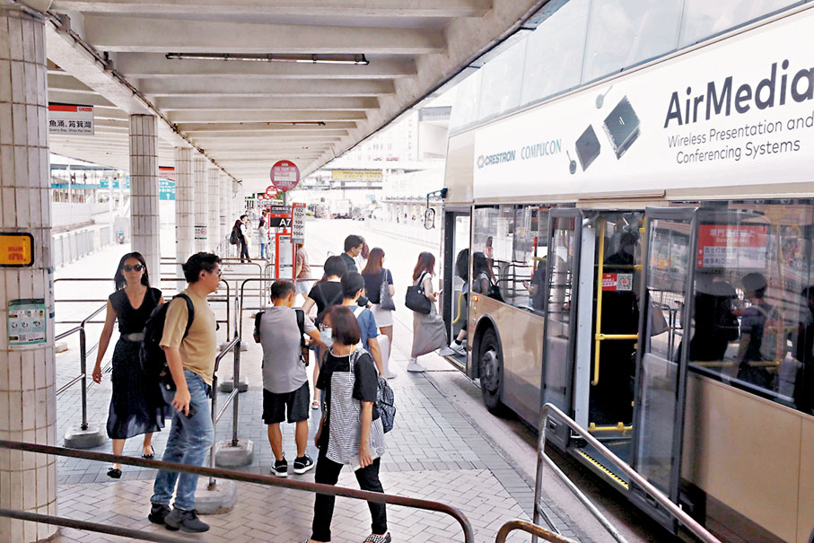 ◆記者乘搭一架過海巴士進行實測。香港文匯報記者郭木又  攝