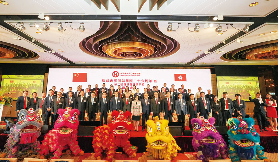 ◆ 現場醒獅助興，場面熱鬧。