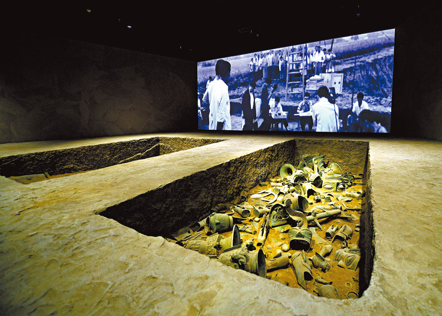 ◆7月17日，在三星堆博物館新館拍攝的1986年考古發掘模擬現場。 新華社