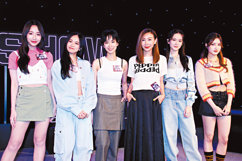 ◆區文詩(右二)到港台感覺像回娘家。