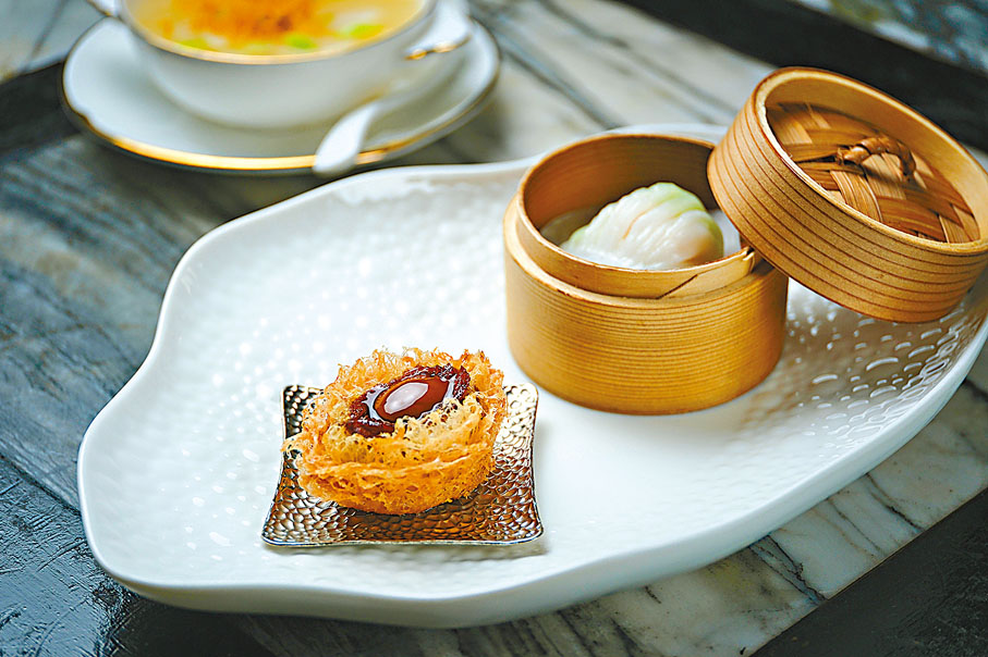 ◆一口紅燒鮑魚酥、碧綠勝瓜蝦餃