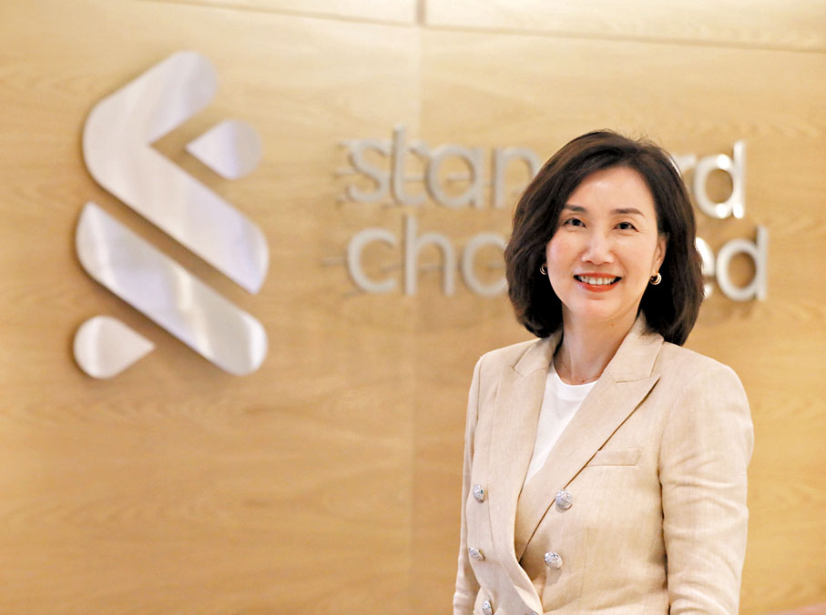 ◆渣打香港區行政總裁禤惠儀看好來自東盟的機遇,現時已衍生不少「東去東」需求。香港文匯報記者萬霜靈 攝
