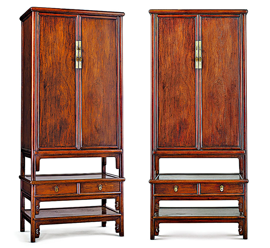 ◆明十七世紀黃花梨圓角櫃一對連原底座 （圖片來源：佳士得）