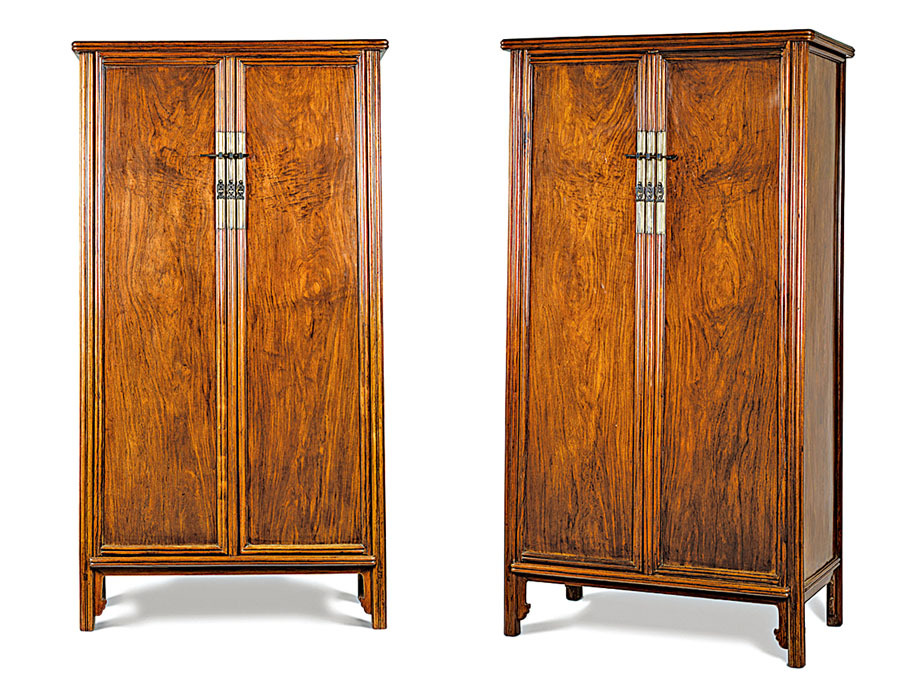 ◆清十七／十八世紀黃花梨圓角櫃一對 （圖片來源：佳士得）