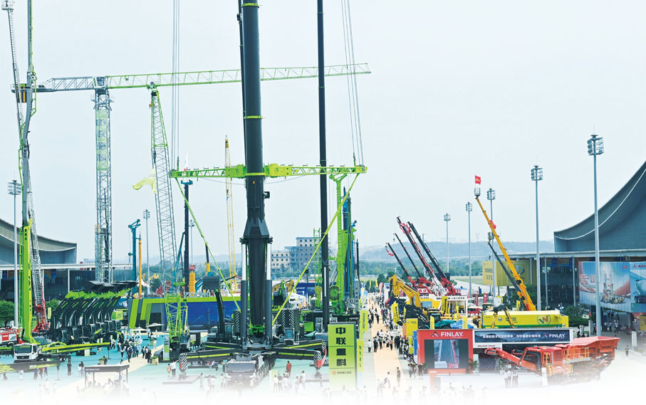 ◆ 今年5月在長沙舉行的第三屆長沙國際工程機械展覽會吸引了30家全球工程機械50強主機品牌參展，成為長沙工程機械產業的國際化舞台。