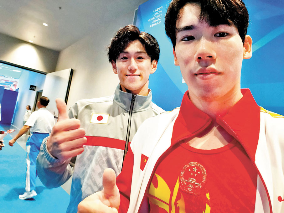 ◆張博恆（右）在社交平台晒出與橋本大輝的合影。