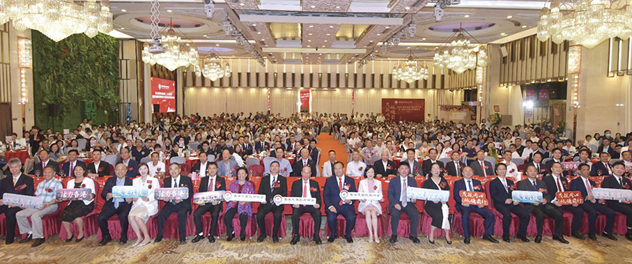 ◆全場大合照。