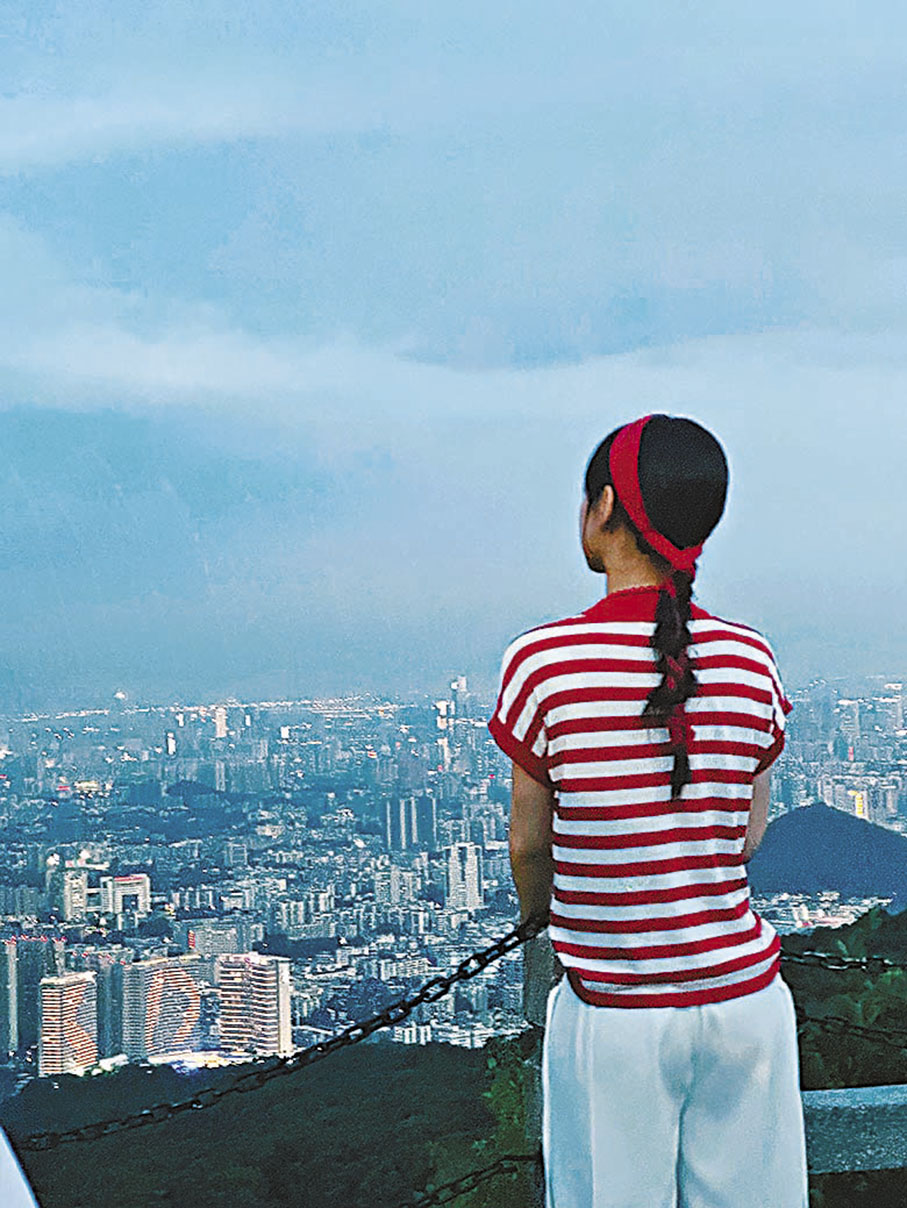 ◆看羊城夜景，白雲山頂是好去處。  胡若璋 攝