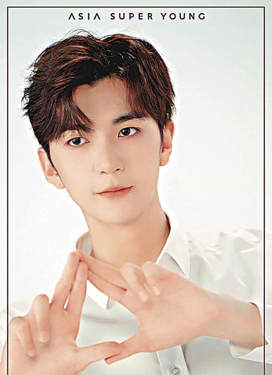 ◆張鎬濂以女友視覺現身派心心。