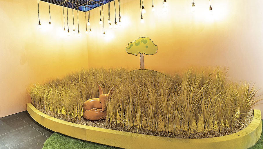 ◆狐狸躺在麥田玫瑰園。