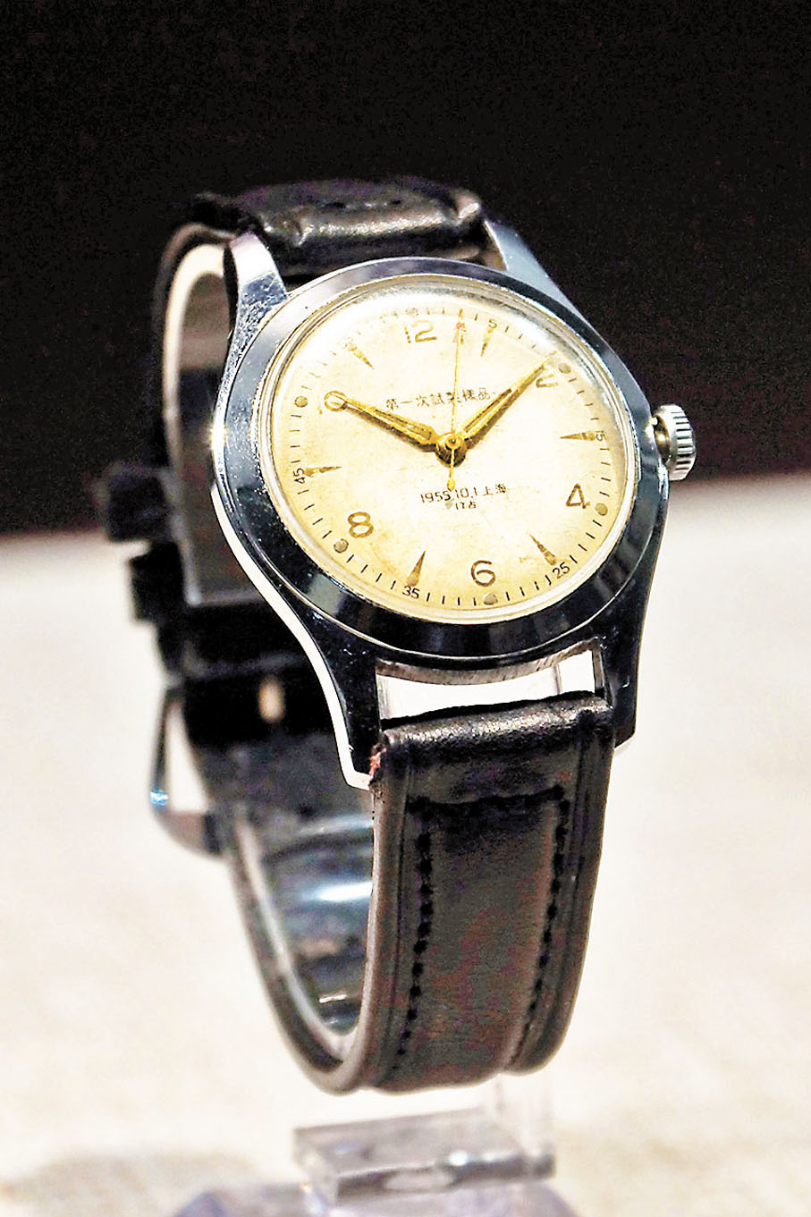 ◆1955年在上海試製成功的新中國第一隻細馬手錶。