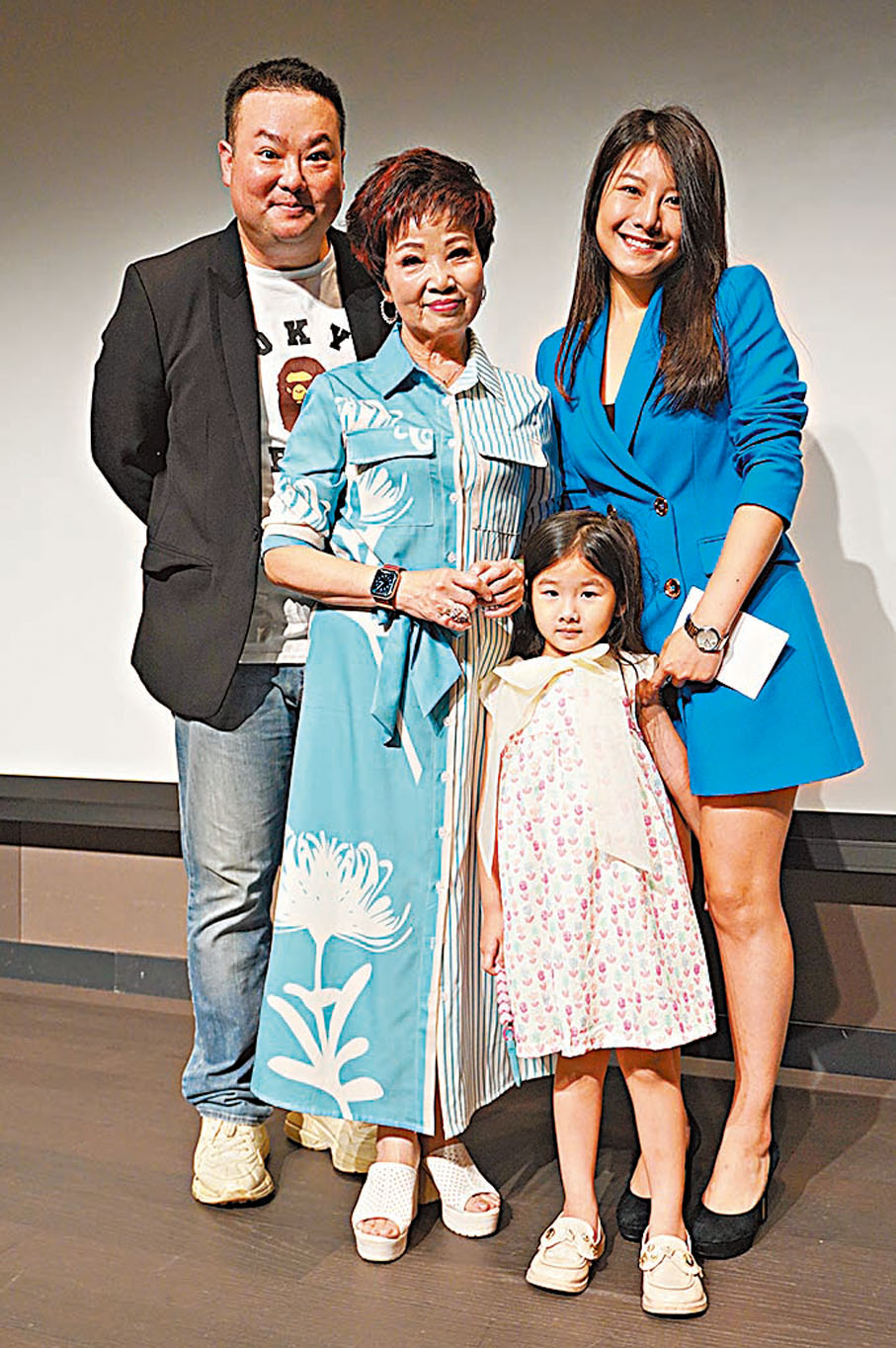 ◆尹飛燕獲兒子阮德鏘、媳婦林司敏及孫女阮婧恆現身支持。