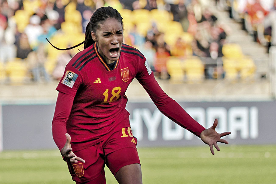 ◆ 西班牙前鋒柏拉蕾露上仗攻入個人今屆賽事的第一球。  資料圖片