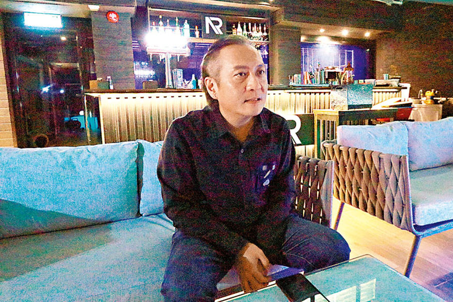 ◆香港持牌酒吧會所聯會創會會長梁立仁。香港文匯報記者北山彥  攝