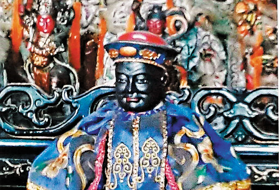 ◆嘉義城隍廟正殿供奉的周鍾瑄塑像。 網絡圖片