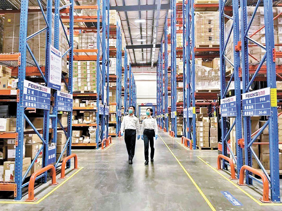 ◆自4月18日封關至8月14日，「東莞—香港國際空港中心」累計進出口航次88個，進出口貨物重量約251.58噸，貨值約1.48億元人民幣。香港文匯報東莞傳真