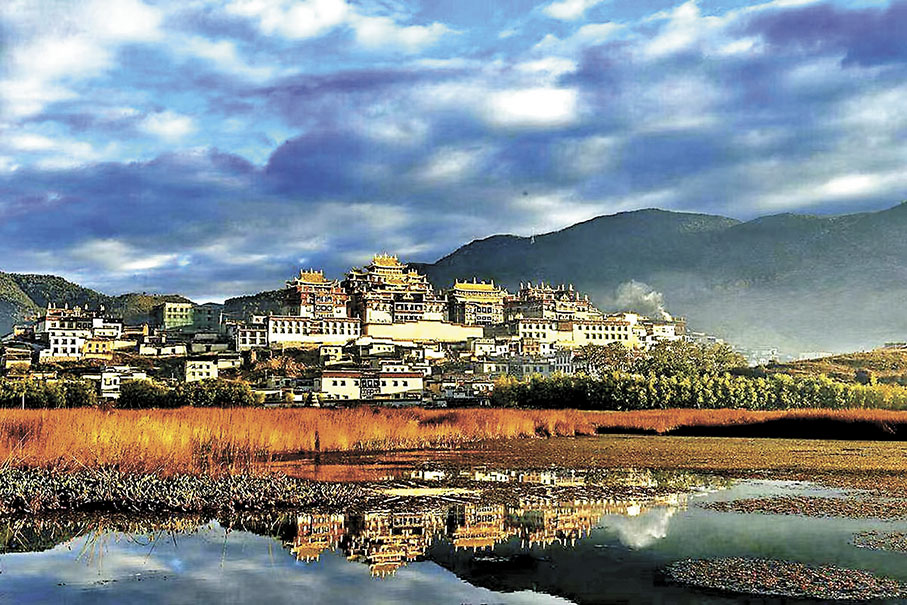 ◆香格里拉宏大佛寺 作者供圖