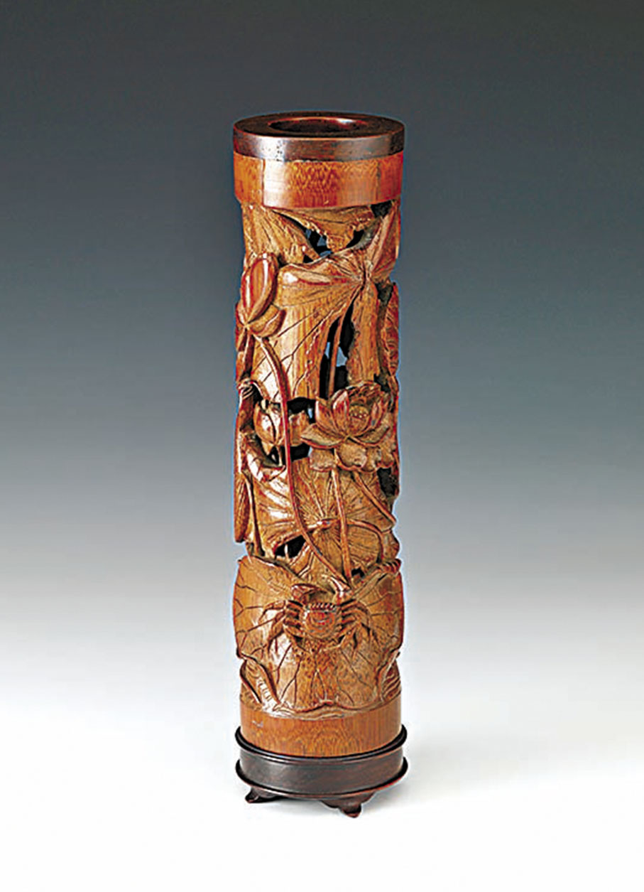 ◆十八世紀 竹透雕蓮塘螃蟹香筒