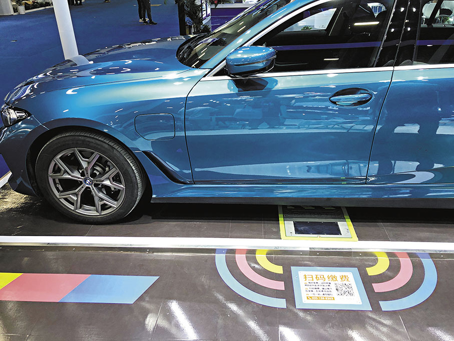 ◆道路泊位機械人。 香港文匯報記者方俊明  攝