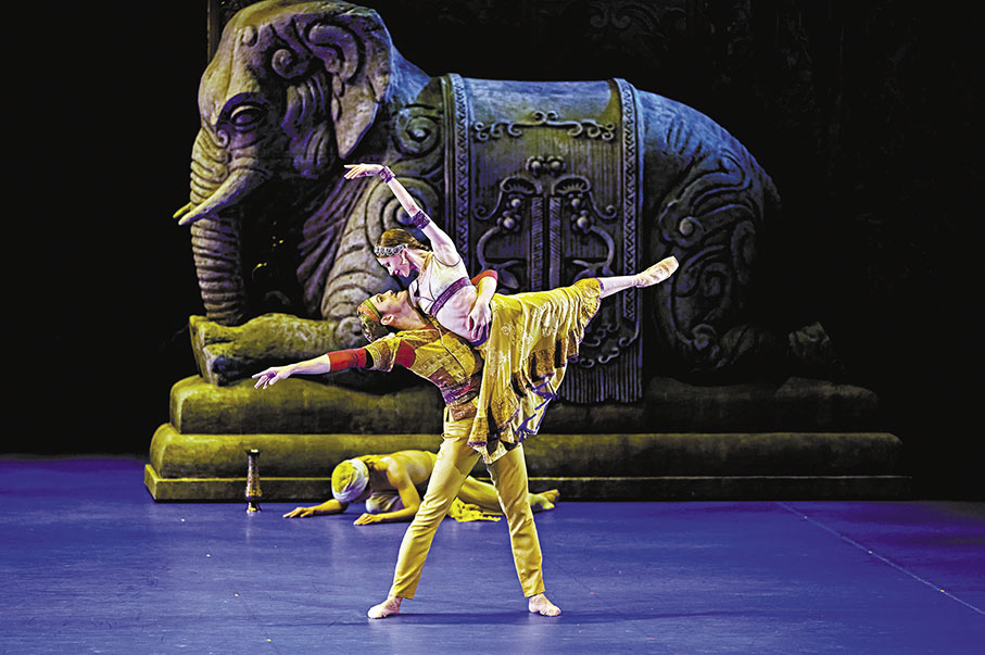 ◆香港芭蕾舞團《舞姬》攝影：Conrad Dy-Liacco