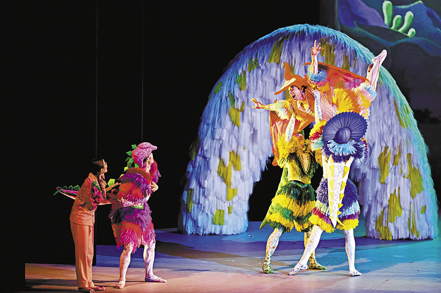 ◆《心兒與她的奇幻恐龍書》 攝影：Conrad Dy-Liacco