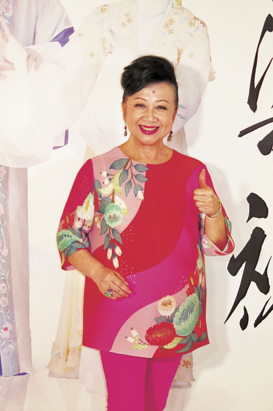 ◆家燕姐回想當年自己8歲開始學粵劇。