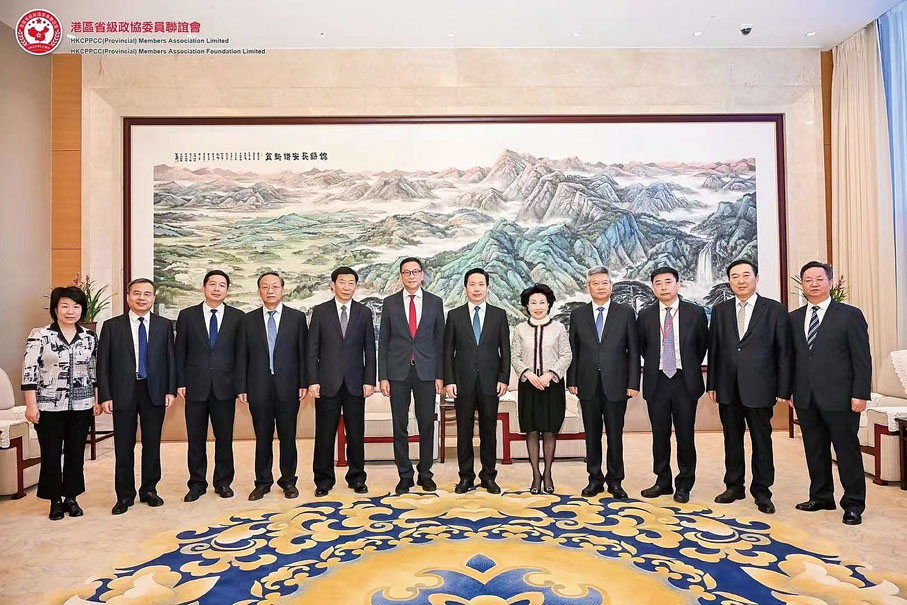 ◆陝西省委書記趙一德會見考察團一行。