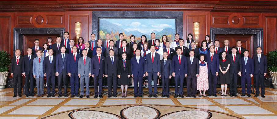 ◆7月20日上午，上海市市長龔正、市政協副主席壽子琪，市政府秘書長馬春雷、市政協秘書長黃國平等會見考察團一行。