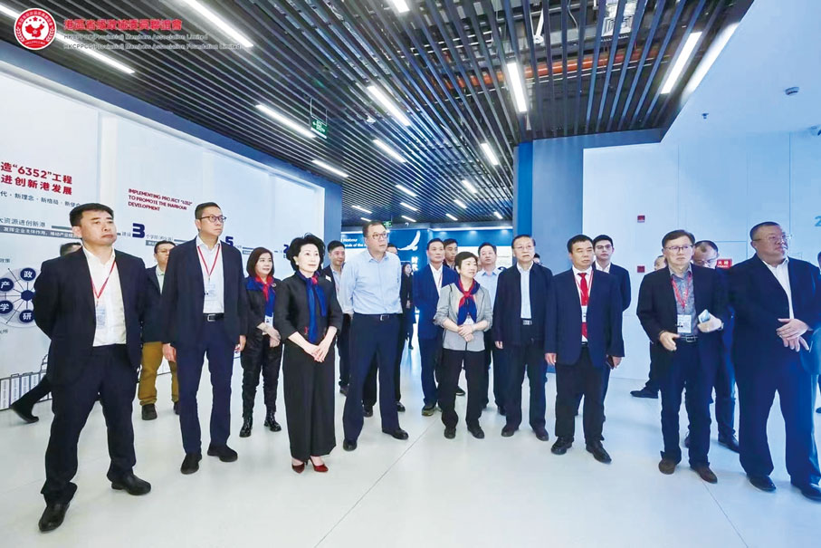 ◆參觀西安高新技術開發區。