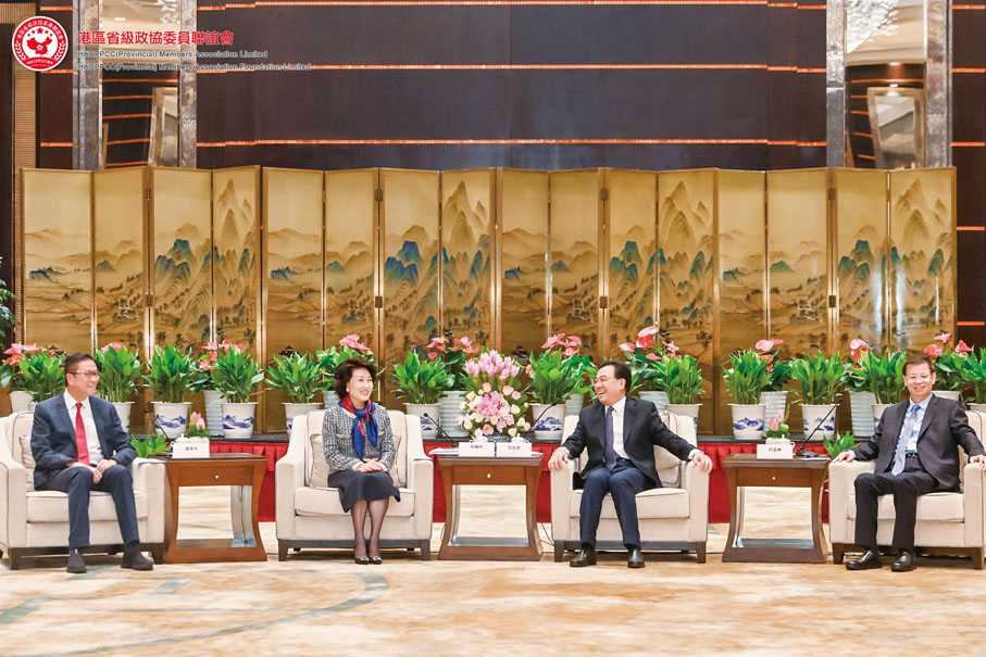 ◆7月17日，考察團獲江蘇省委信長星書記，省委副書記、省長許昆林，省政協主席張義珍、省政府秘書長呂德明、省政協秘書長諸紀錄等領導接見。