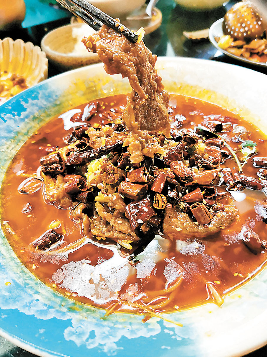 ◆水煮安格斯牛肉滑