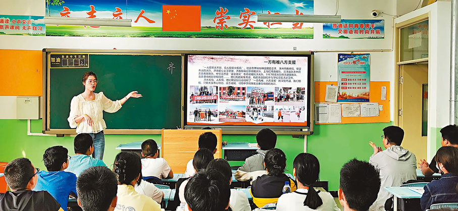 ◆除新生外，涿州市刁窩中學已經在8月31日開學。 香港文匯報河北傳真