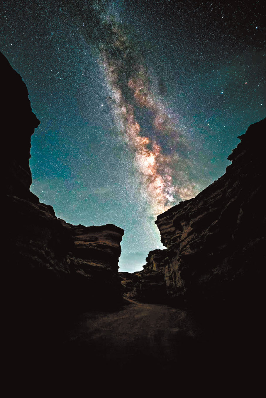 ◆《西部夢幻峽谷星空》。董書暢 攝