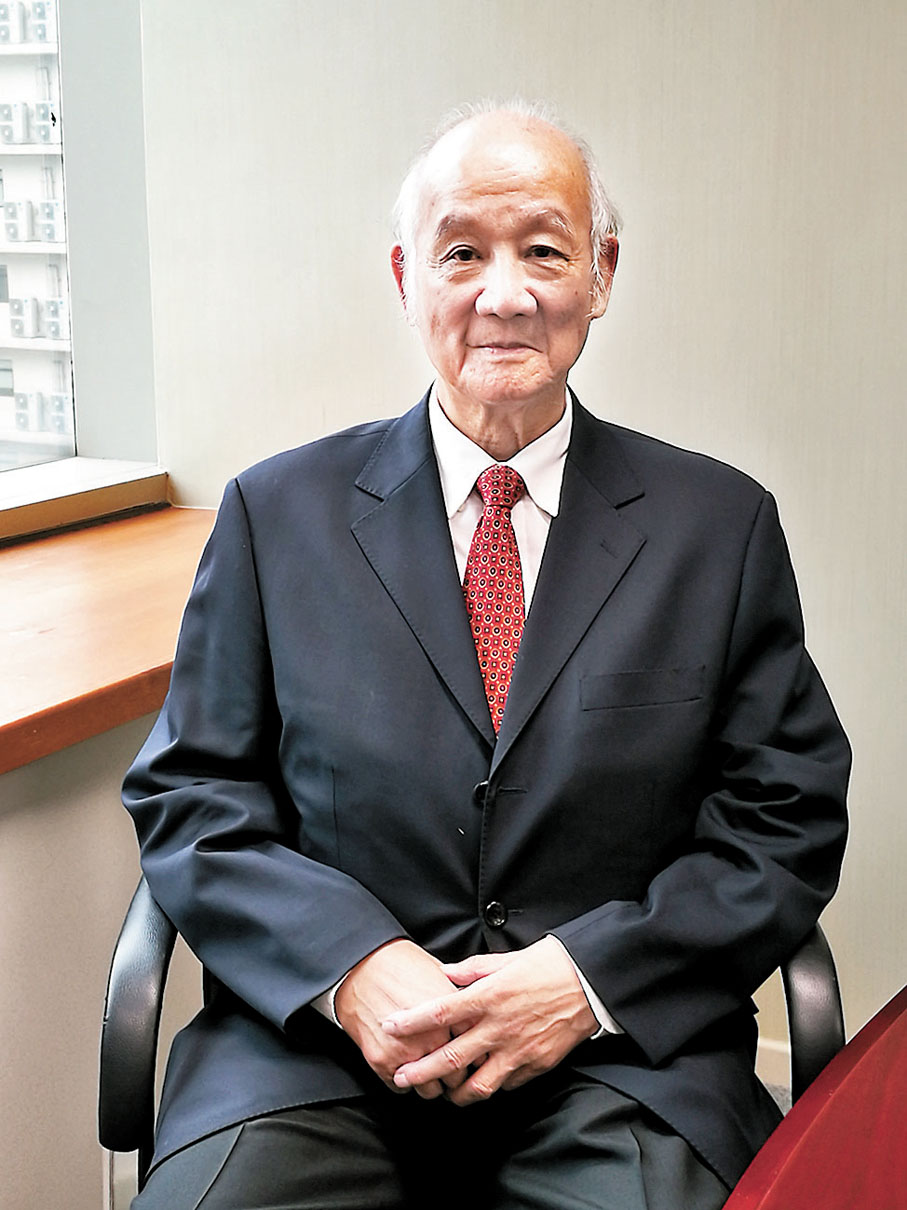 施學概　企業家、詩人