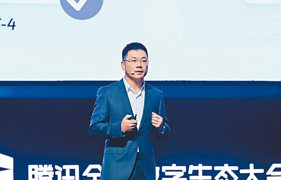 ◆蔣傑表示，騰訊混元大模型從第一個token開始就從零開始訓練，掌握了從模型算法到機器學習框架，再到AI基礎設施的全鏈路自研技術。