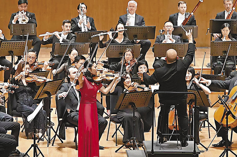 ◆「梵志登與香港管弦樂團音樂會」登陸上海，邀請知名小提琴演奏家楊天媧帶來孟德爾遜《E小調小提琴協奏曲》。 張帆 攝