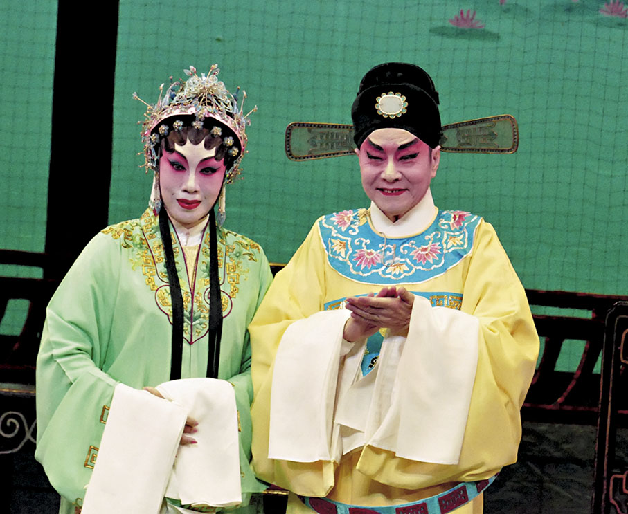 ◆阮兆輝和鄧美玲剛合演輝哥從藝70年特備劇目。