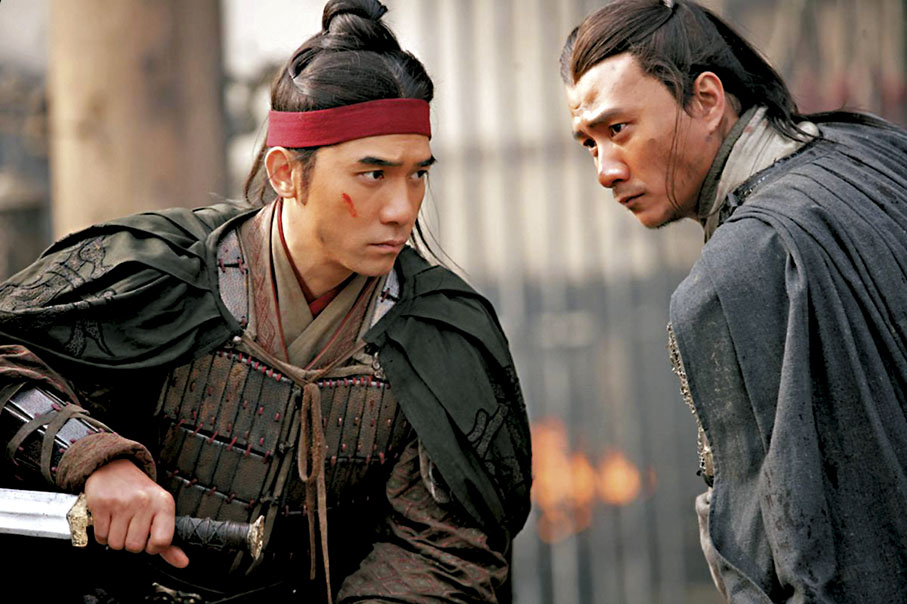 ◆正史中的周瑜是優秀的軍事家、戰略家、政治家、音樂家。圖為影視作品中的周瑜（左）。 資料圖片