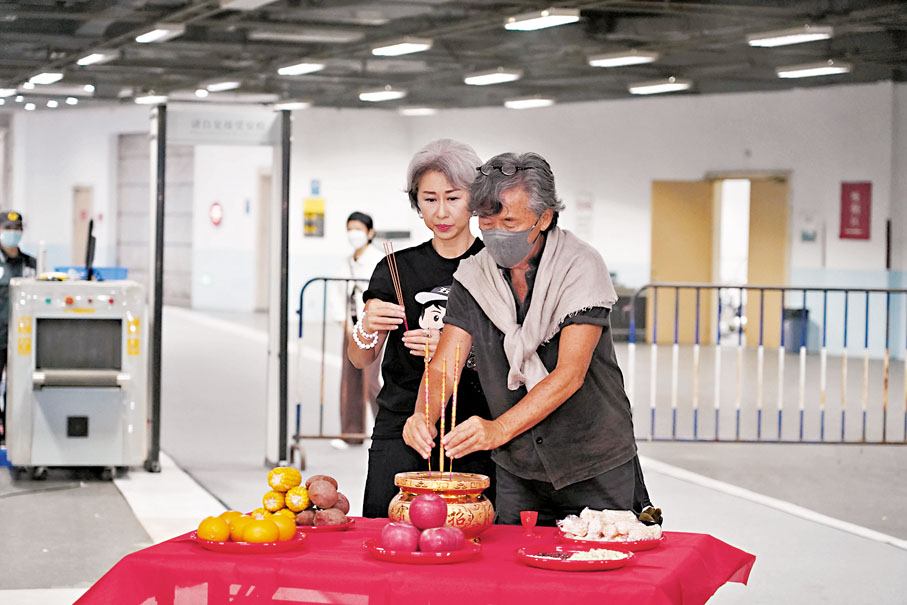 ◆太太葉蒨文擔任今次演唱會的總監，為林子祥處理演唱會的大小事務。