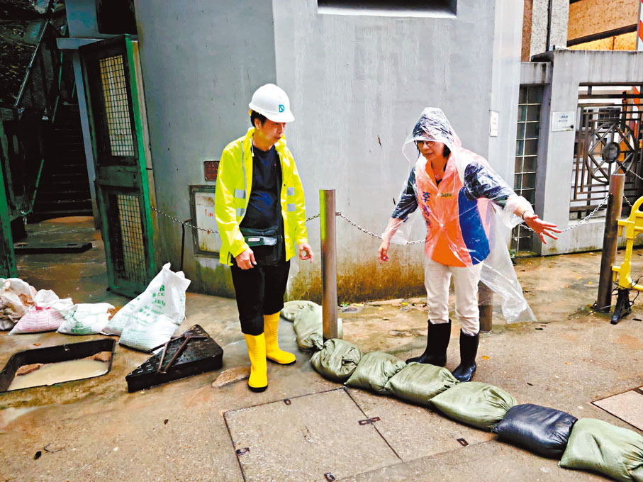 ◆ 特區政府多個部門通力合作，在預警提示和應變部署上明顯改善。 梁熙Fb圖片