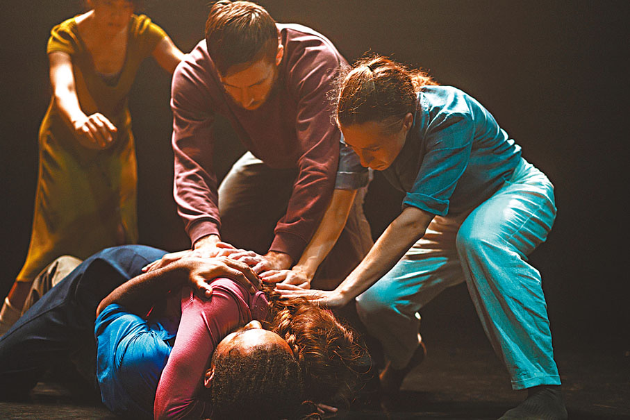 ◆《死過翻生》之〈The Fix〉。 攝影：Todd MacDonald