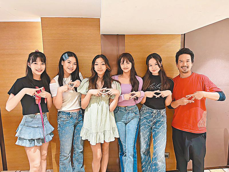 ◆Eric Kwok擔任XiX的經理人。