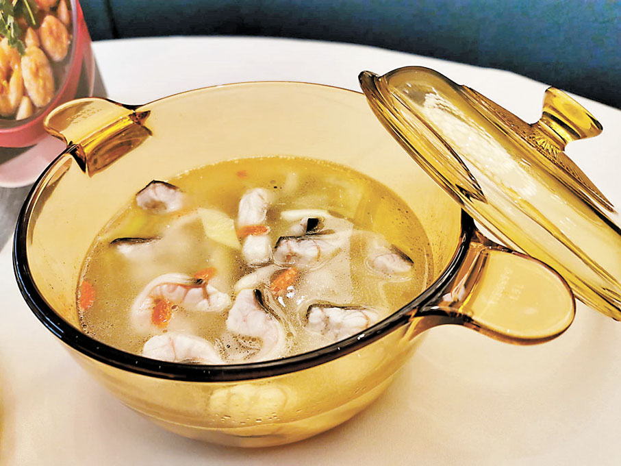 ◆山泉水煮活鰻魚