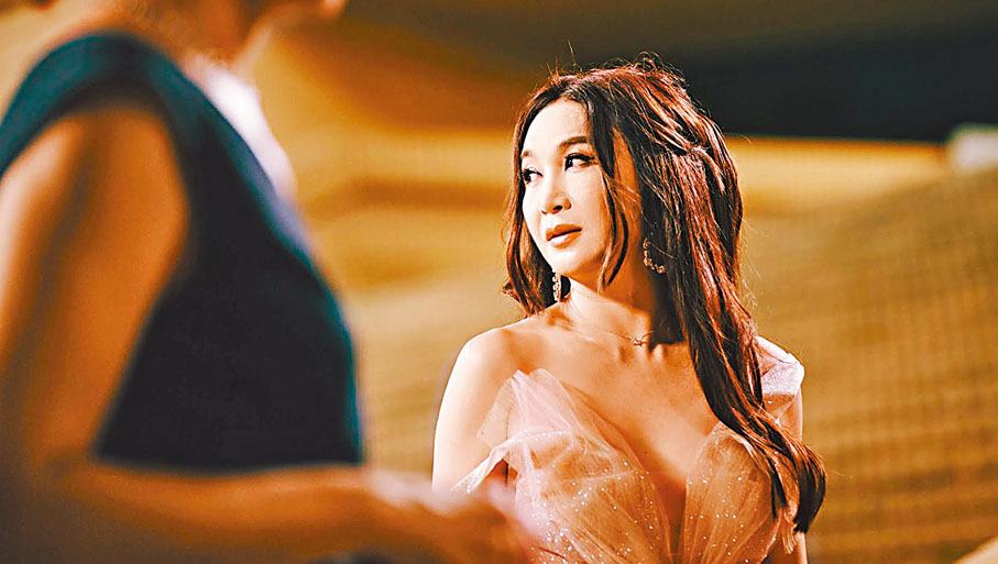 ◆溫碧霞身兼《我們的十八歲》監製。