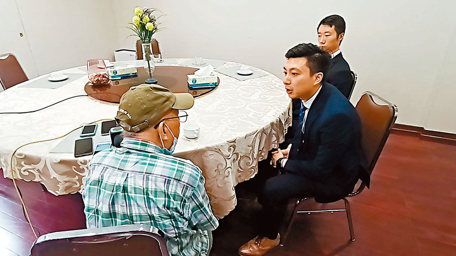 ◆李伯親述險墮騙案經過。